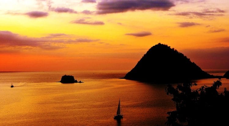 labuan bajo tramonto labuan bajo tramonto