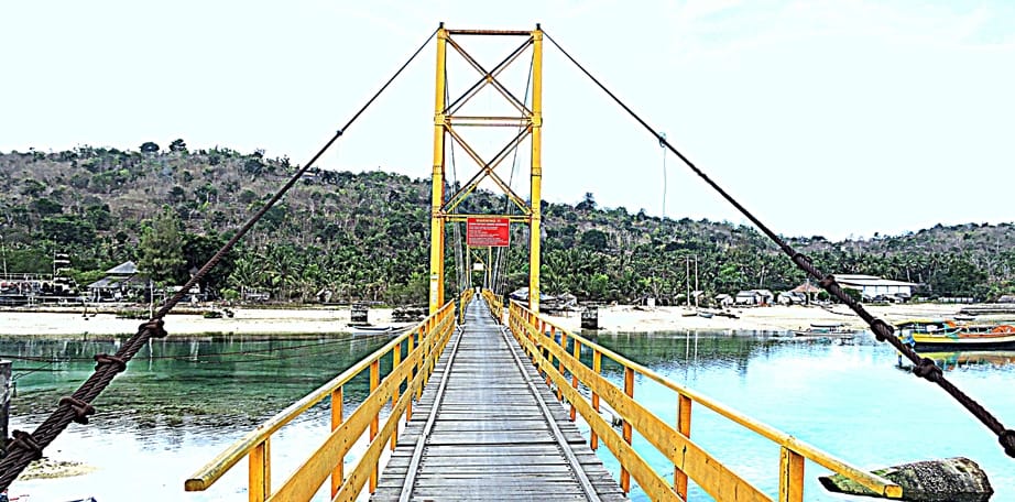Nusa ceningan ponte giallo