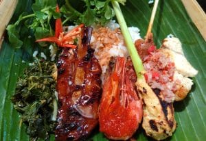 mangiare indonesiano nasi campur