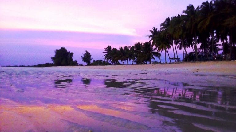 10 isole più belle in indonesia Sumba spiaggia al tramonto