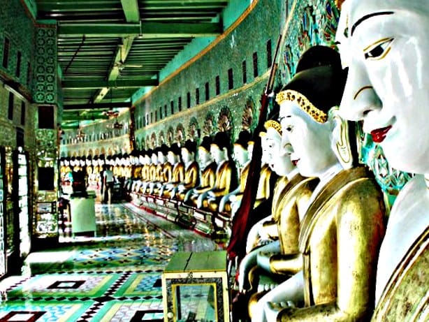 Myanmar budda