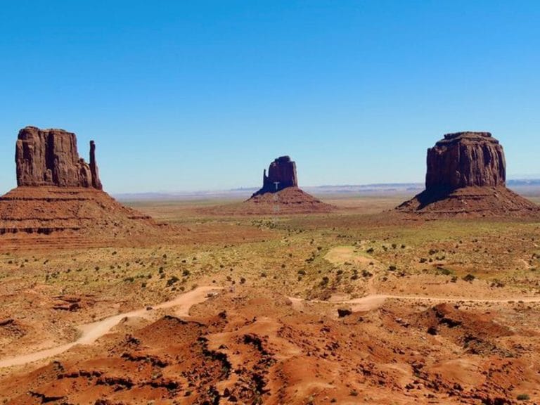 8e3b3 west coast monument valley