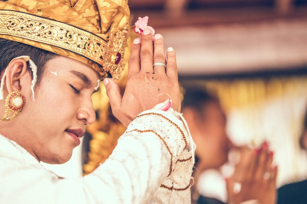 Asia 1 Bali cerimonie della famiglia balinese