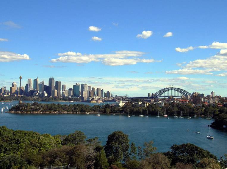 Lo Skiline di Sydney e Harbour bridge visti dal Taronga zoo Lo Skiline di Sydney e Harbour bridge visti dal Taronga zoo