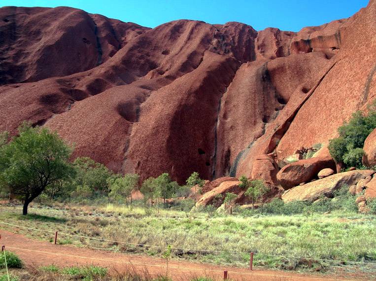 Australia dove la terra è rossa Il Mala Walk, Uluru Australia dove la terra è rossa Il Mala Walk, Uluru