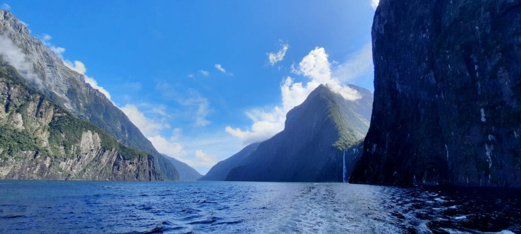 Fiordland : Nuova Zelanda, Milford sound Fiordland : Nuova Zelanda, Milford sound